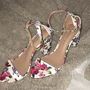Cute White with Flower Madden Girl Block Heels!